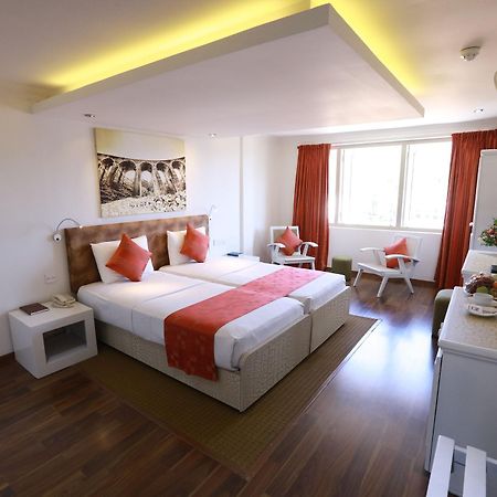 Orient Hotel Бандаравела Екстериор снимка