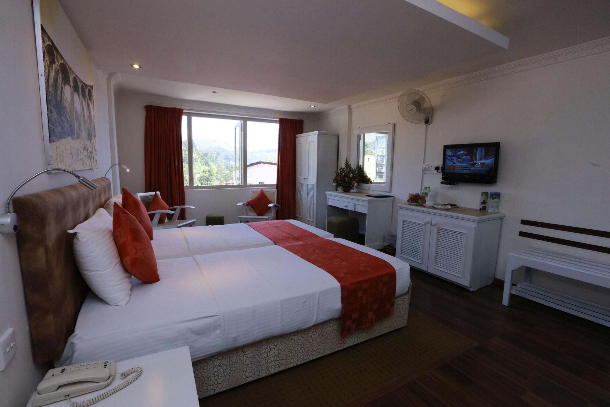 Orient Hotel Бандаравела Екстериор снимка