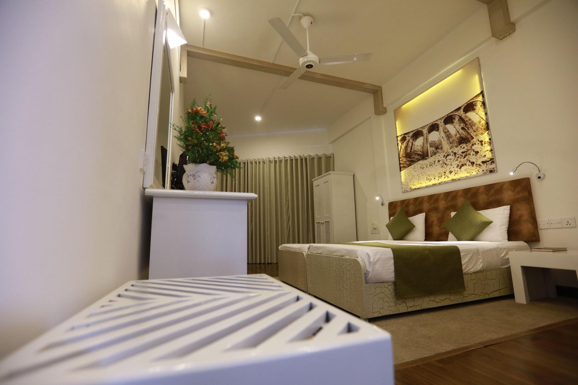 Orient Hotel Бандаравела Екстериор снимка