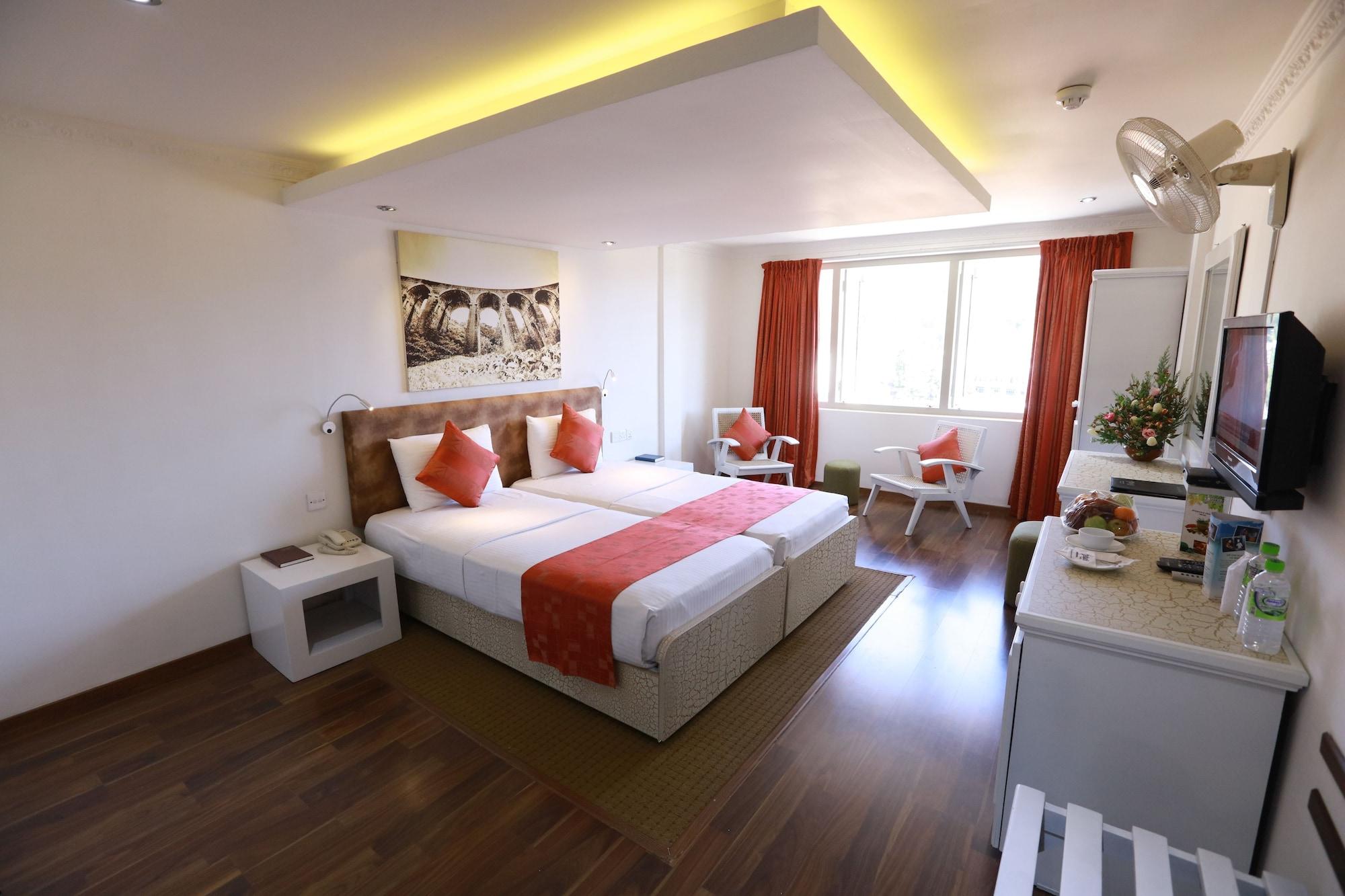 Orient Hotel Бандаравела Екстериор снимка