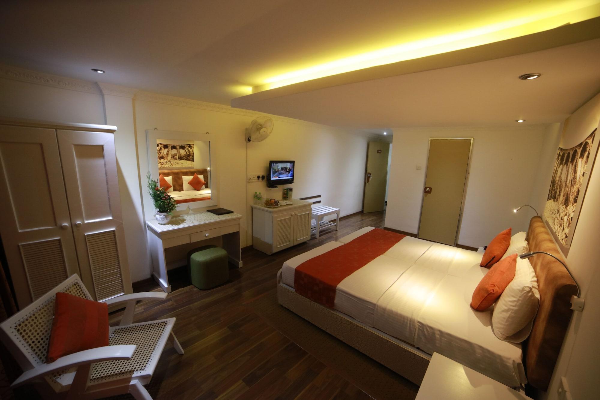 Orient Hotel Бандаравела Екстериор снимка
