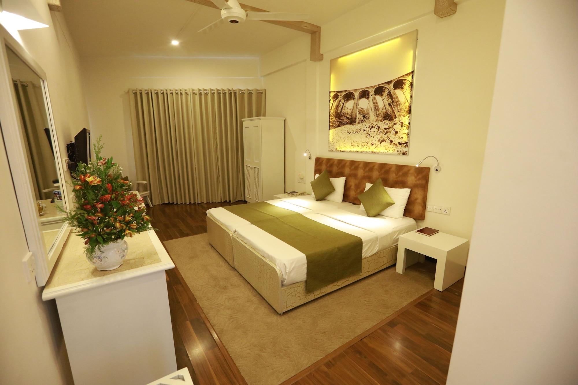 Orient Hotel Бандаравела Екстериор снимка