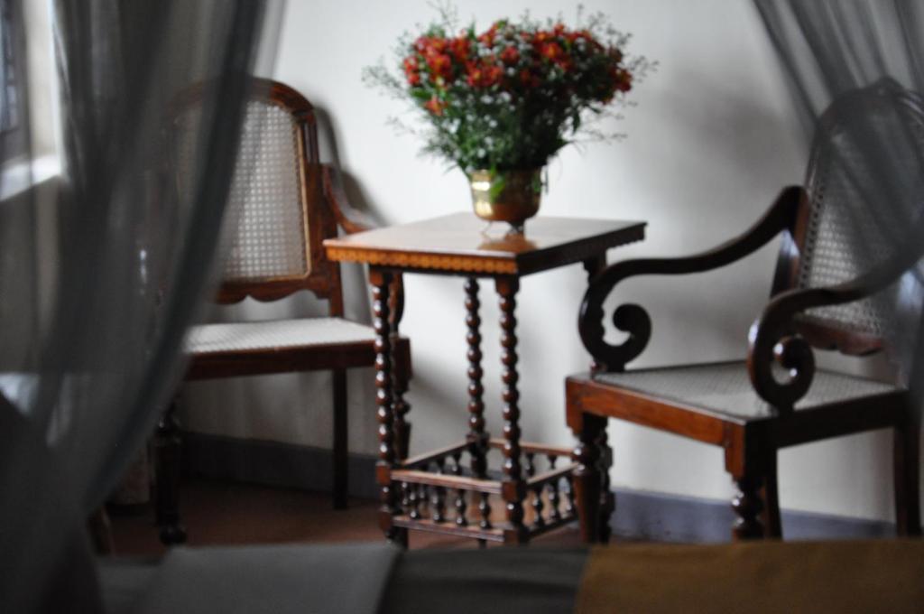 Orient Hotel Бандаравела Екстериор снимка