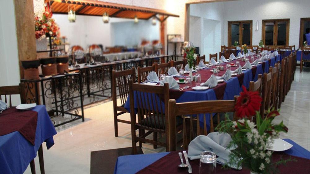 Orient Hotel Бандаравела Екстериор снимка