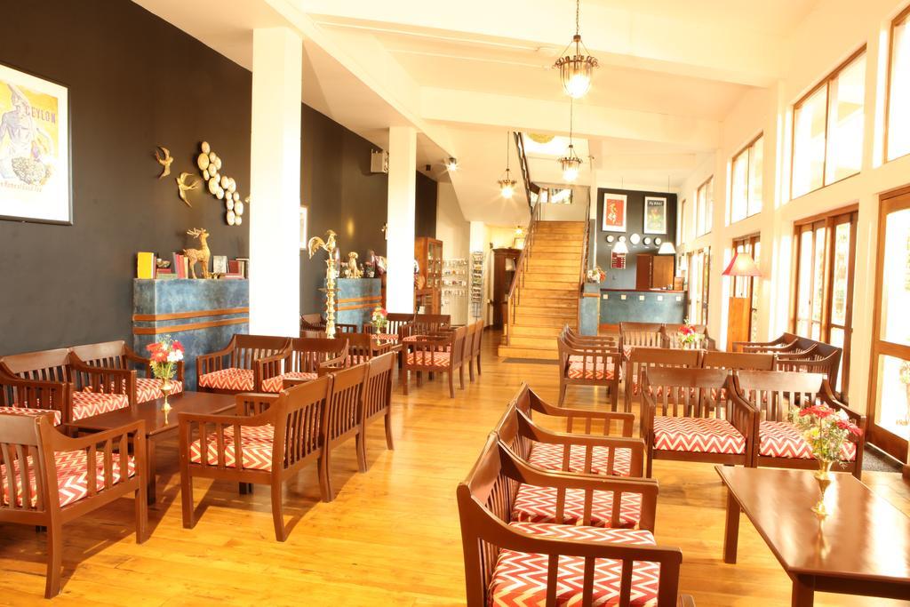 Orient Hotel Бандаравела Екстериор снимка