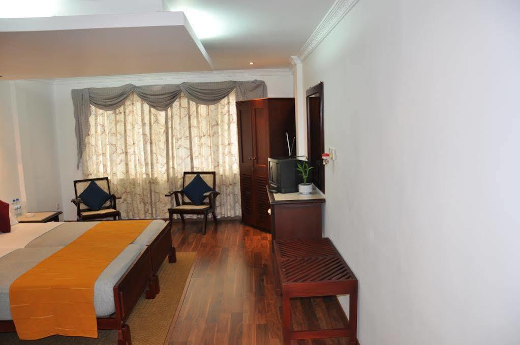 Orient Hotel Бандаравела Екстериор снимка