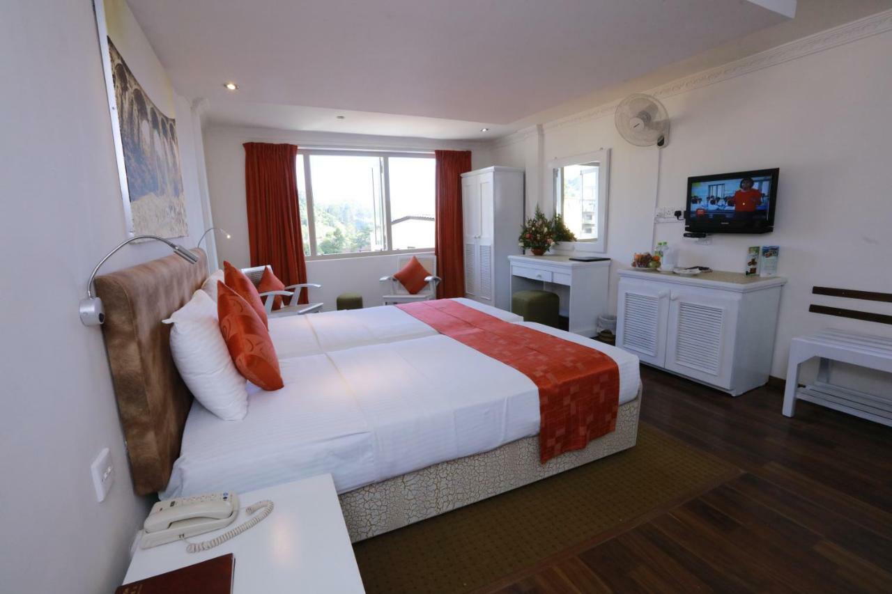 Orient Hotel Бандаравела Екстериор снимка
