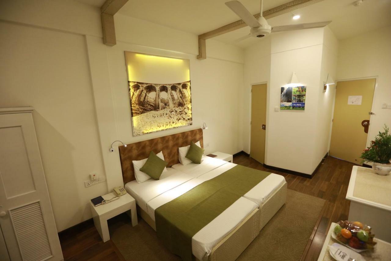 Orient Hotel Бандаравела Екстериор снимка